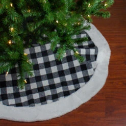 Northlight 48" Black And White Buffalo Plaid Christmas Tree Skirt With High Pile Fleece Trim -Northlight northlight l27901 3 34168.1665610746